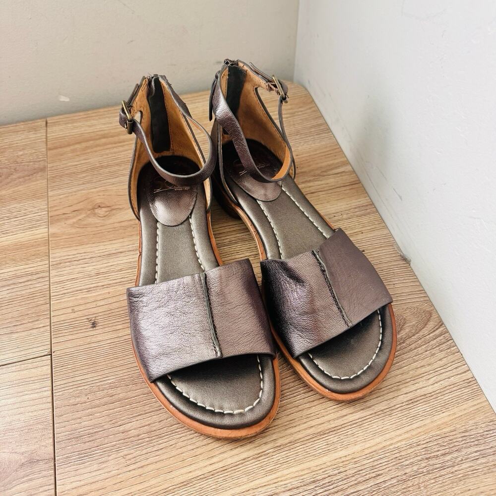 Sofft Women's Faxyn sandals in dark pewter metallic leather Size 8 - Picture 9 of 11